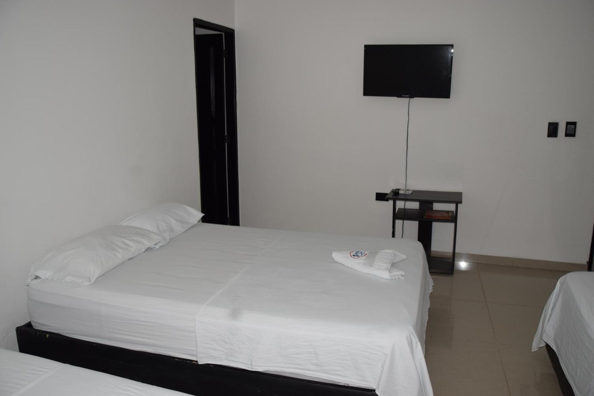Hotel Barcelona Монтерия Экстерьер фото