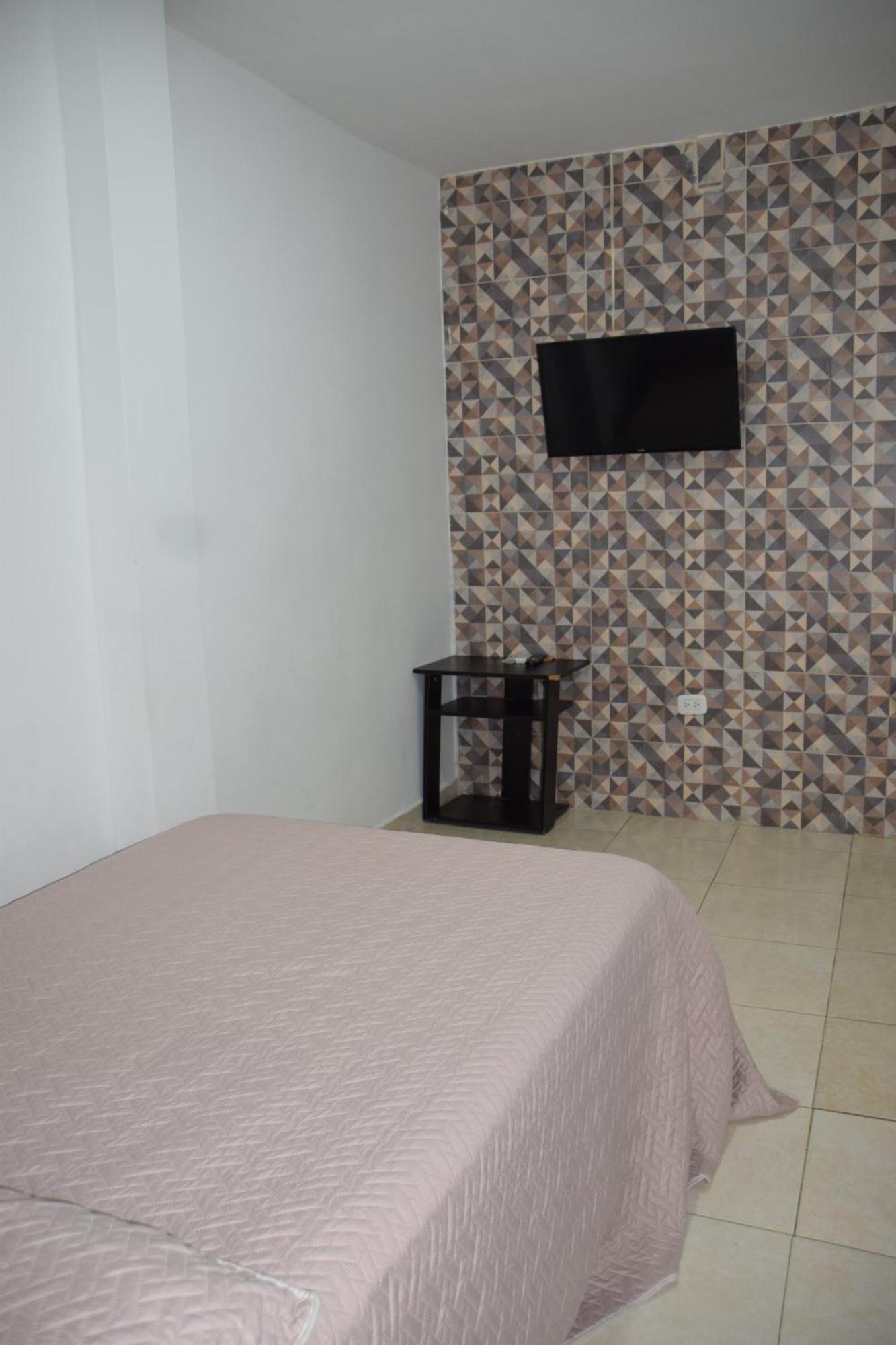 Hotel Barcelona Монтерия Экстерьер фото